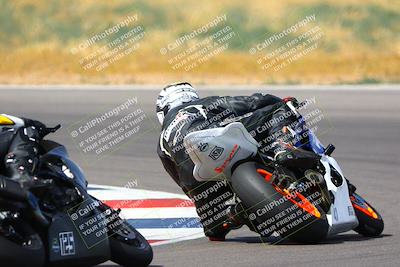 media/Apr-30-2023-CRA (Sun) [[020fcf5d43]]/Race 11-600 Expert Superbike/